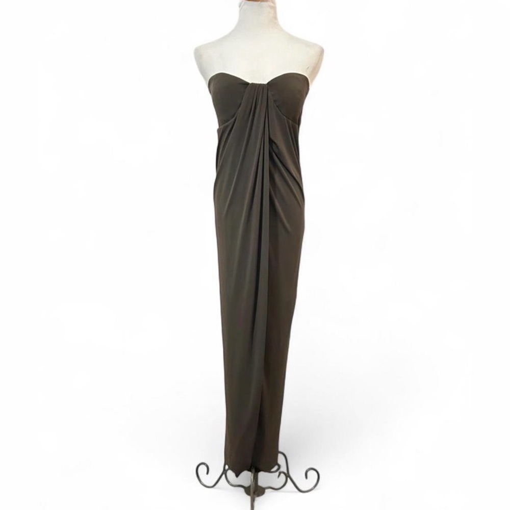 Jennifer Lopez Elegant Strapless Brown Dress